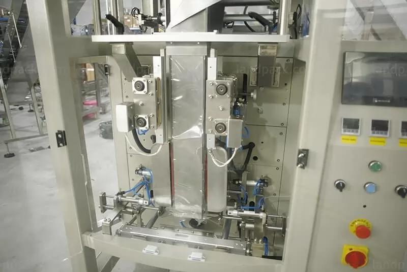 block bottom pouch packing machine