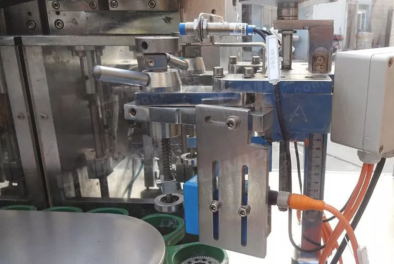 toothpaste tube filling machine