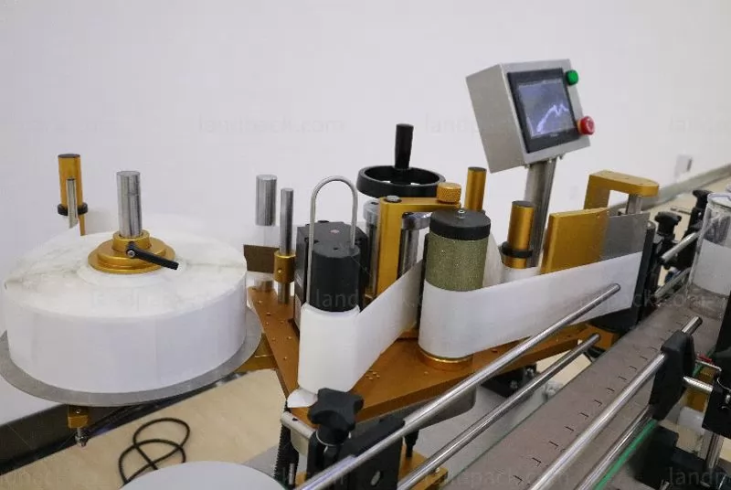 beer bottle labeling machine