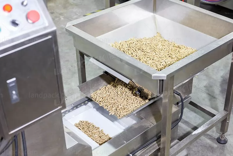 nuts packing machine