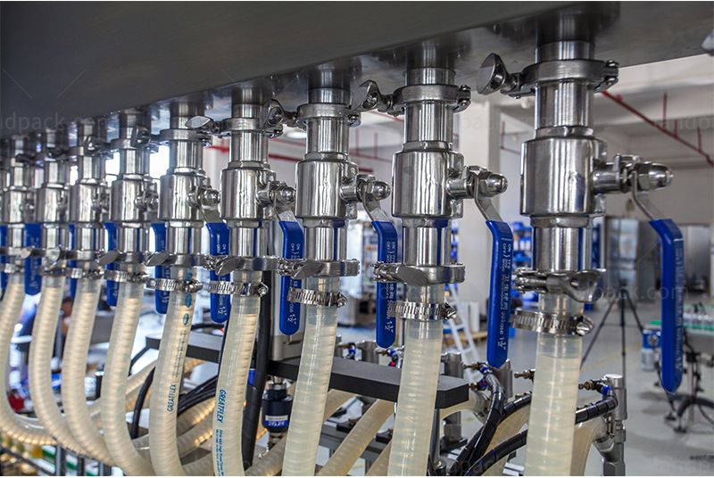 oil bottle filling High quality oil filling machine. Multpack