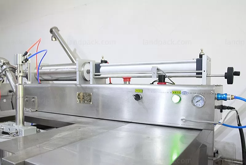 oil packaging machine