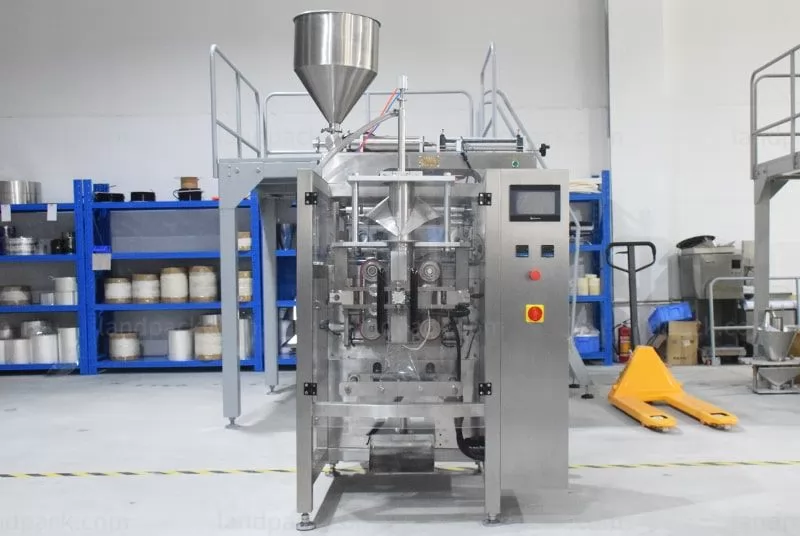 liquid filling machine