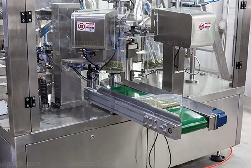 nuts packaging machine