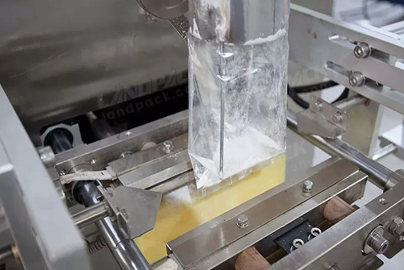 flour packaging machine