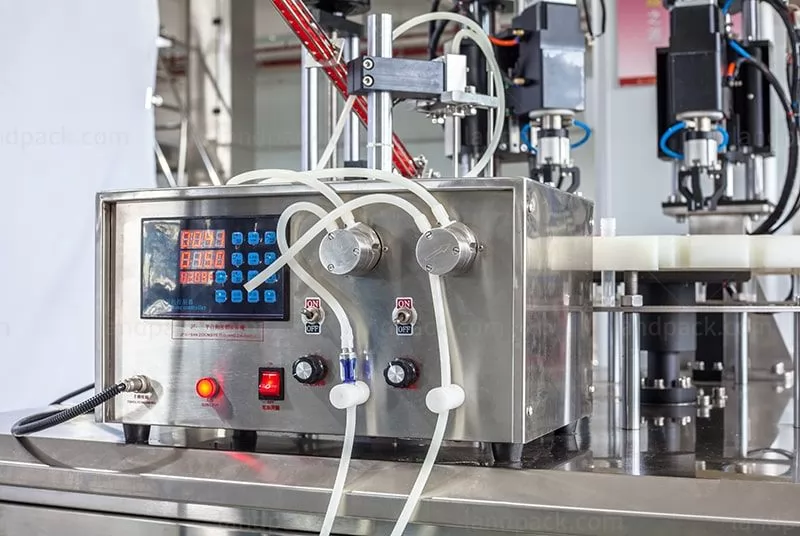 liquid filling and capping machine