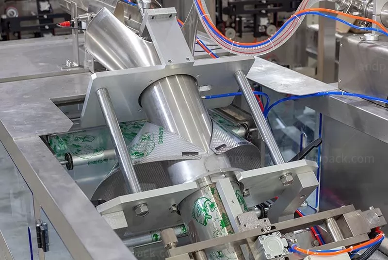 vertical form fill and seal machine