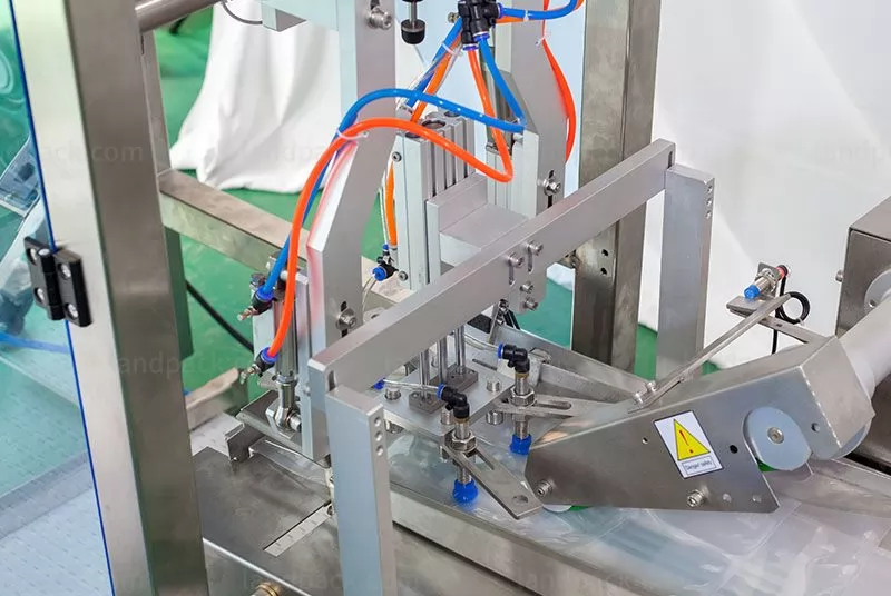 doypack filling and sealing machine