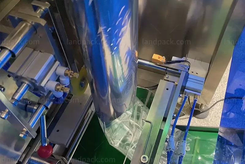 bolt packing machine