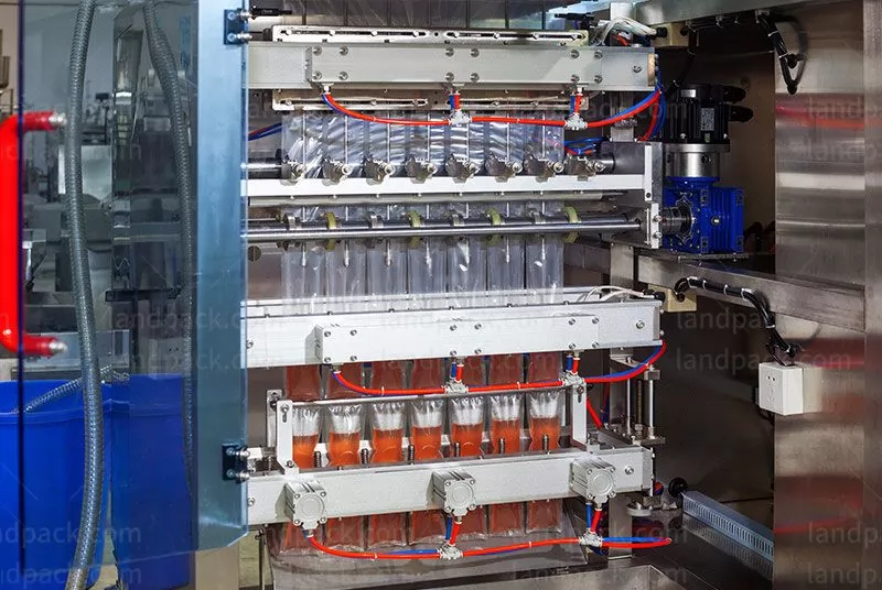 tomato sauce pouch packing machine