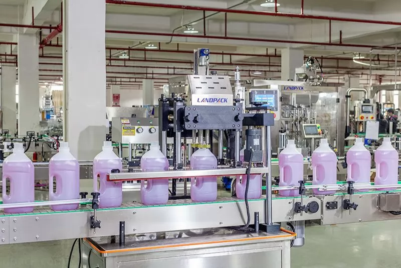 automatic liquid filling line