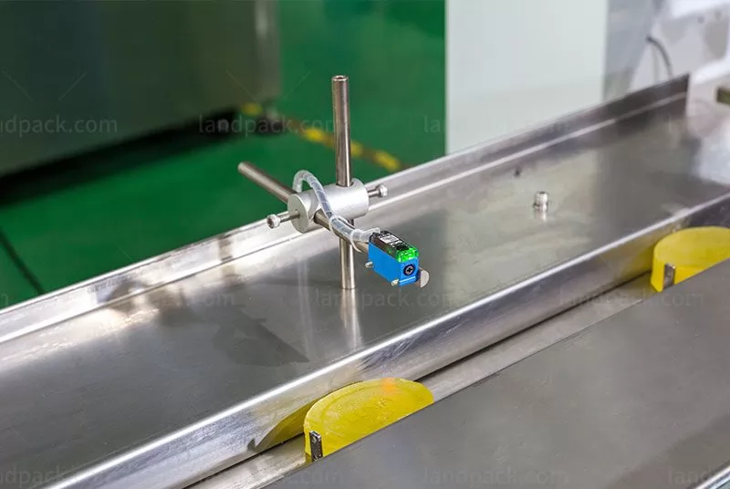 flow wrapping machine