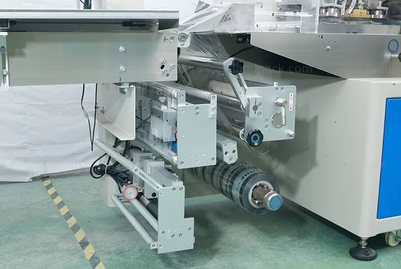 plastic spoon packing machine