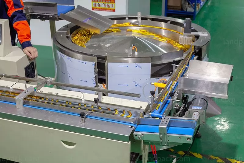 flow wrapper packaging machine