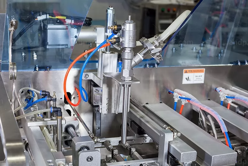 liquid packaging machine manufacturers