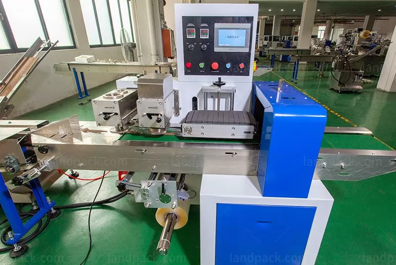 plastic cutlery packaging machine