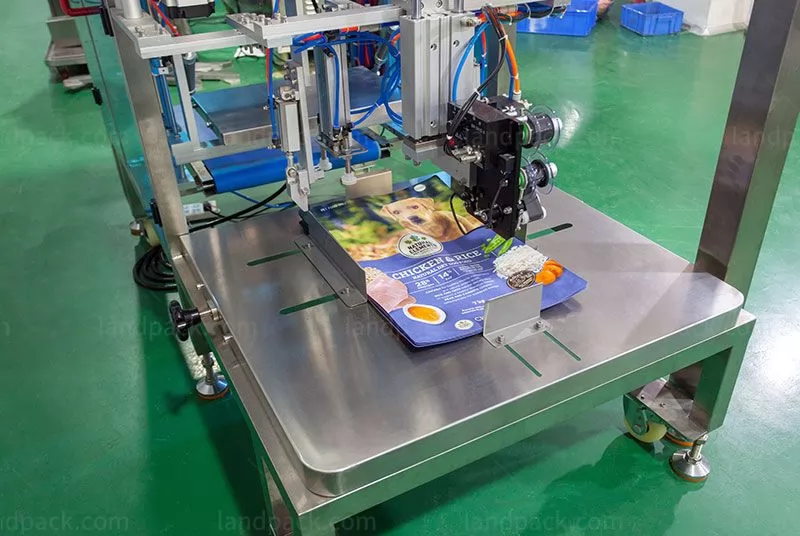 zip lock packing machine