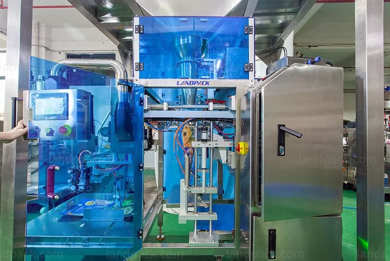 zip lock pouch packing machine