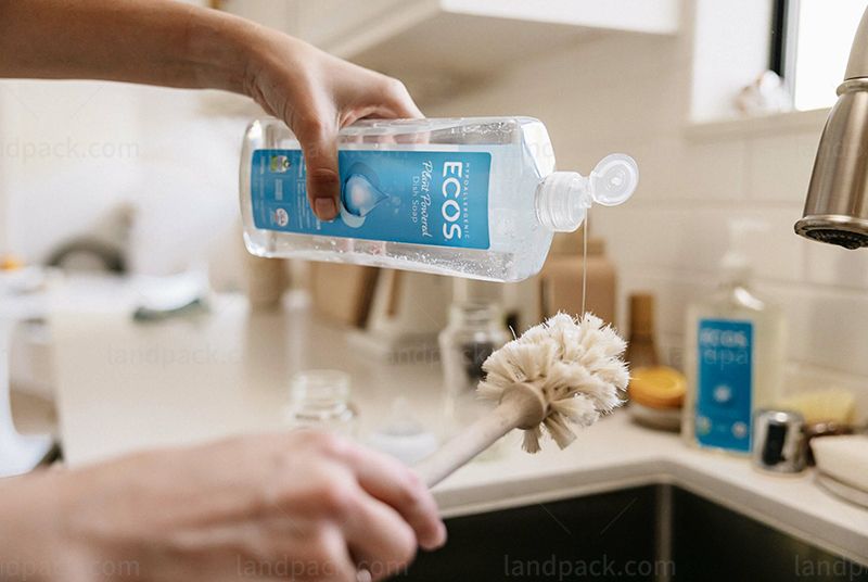 Russia Liquid Soap Filling Capping And Labeling Line Customer Case