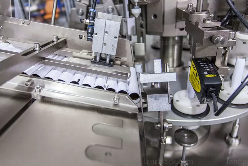 metal tube filling and sealing machine