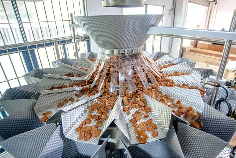 nuts packing machine price