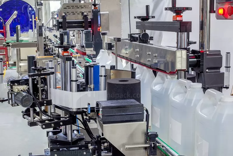 liquid bottle filling machine