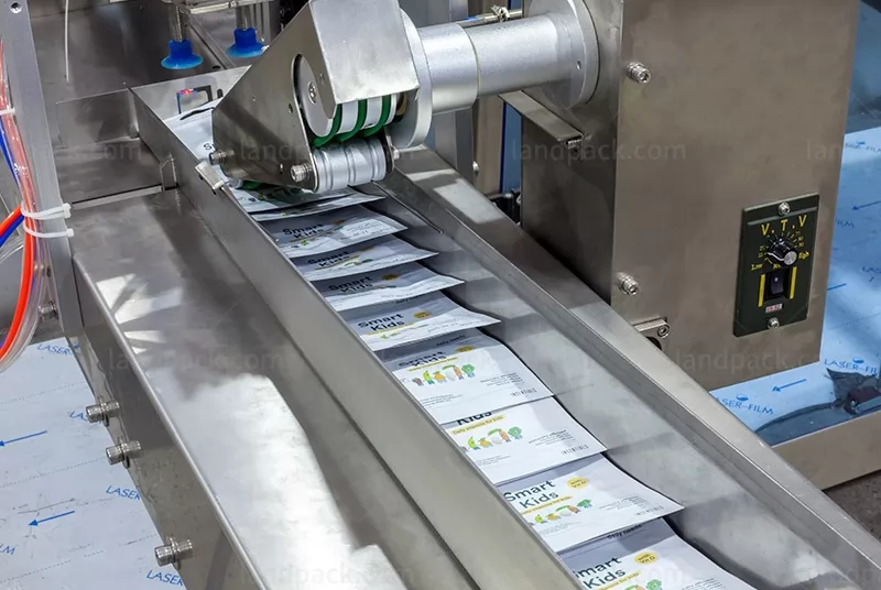 pills packaging machine