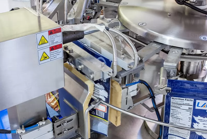 doypack filling and sealing machine