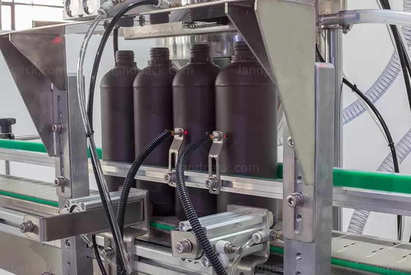 liquid bottle filling machine
