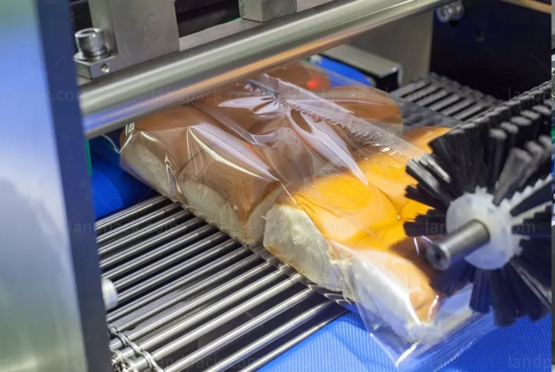 automatic bread packing machine