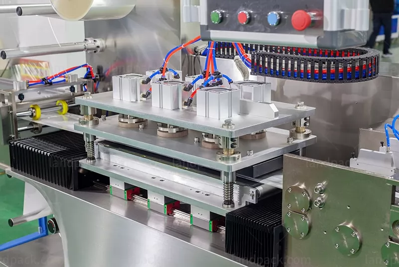 four side sealing machine