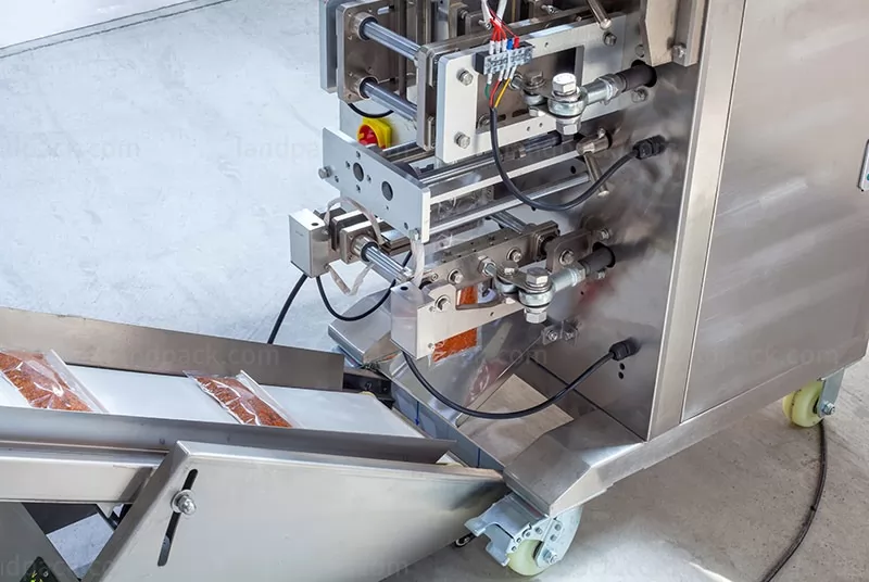 four side sealing machine