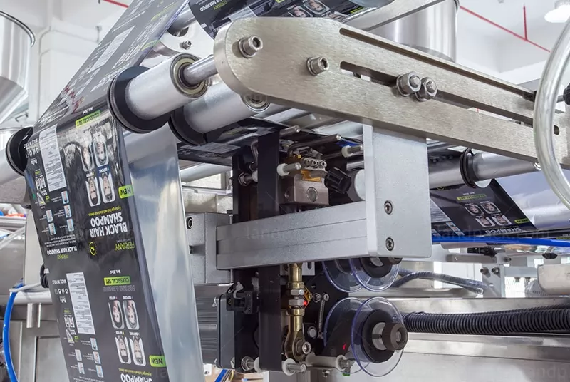 shampoo sachet packing machine shampoo sachet packing machine