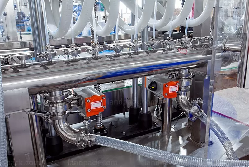 automatic filling machine for liquid