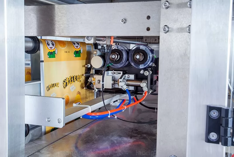 hardware fitting pouch packing machine hardware fitting pouch packing machine