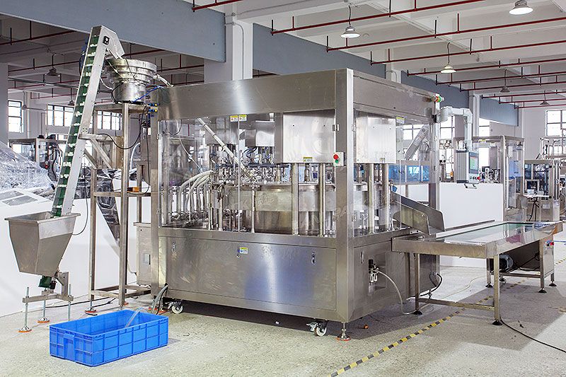 High Speed 10 Heads Liquid Spout Pouch Filling and Capping Machine