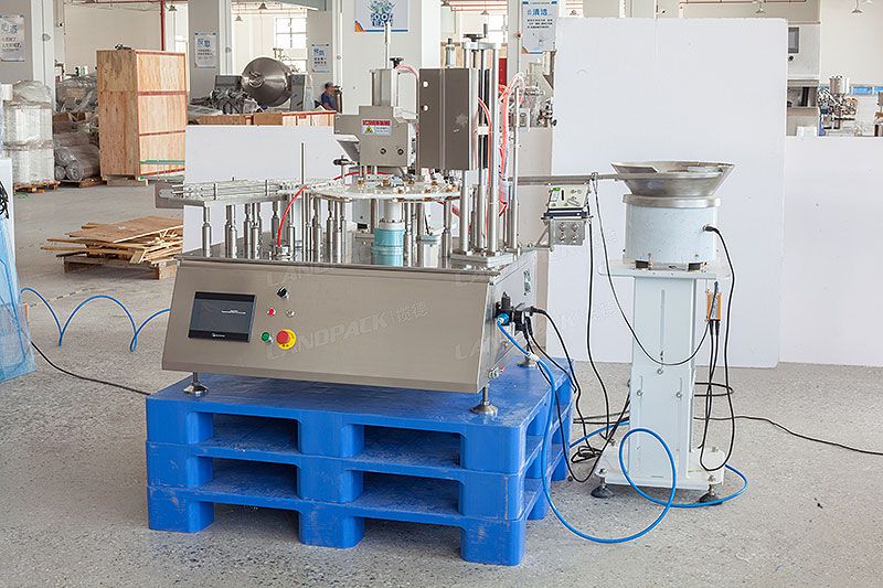 vial filling and stoppering machine