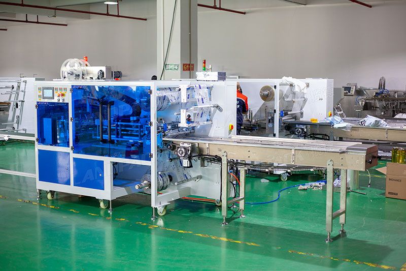4 side seal packaging machine