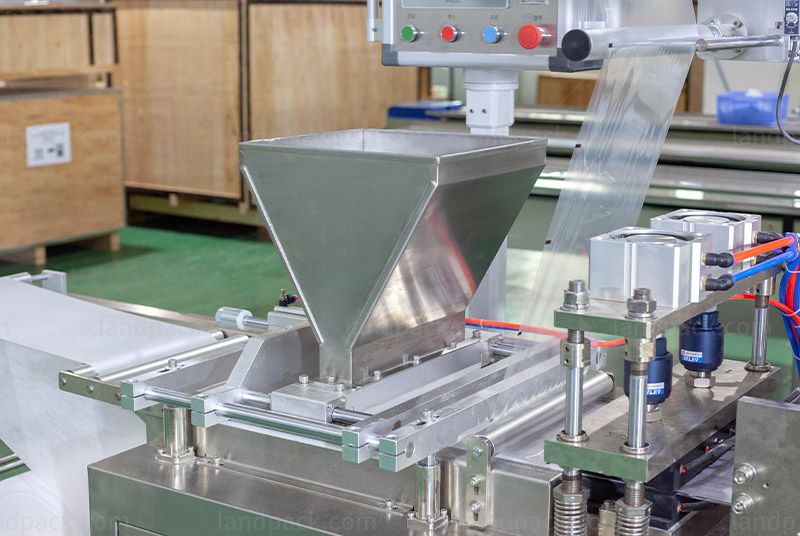 Four Side Sealing Packing Machine Double Feeding Ice Bag Packing Machine