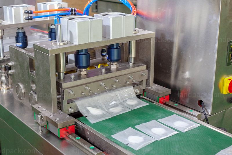 Four Side Sealing Packing Machine Double Feeding Ice Bag Packing Machine