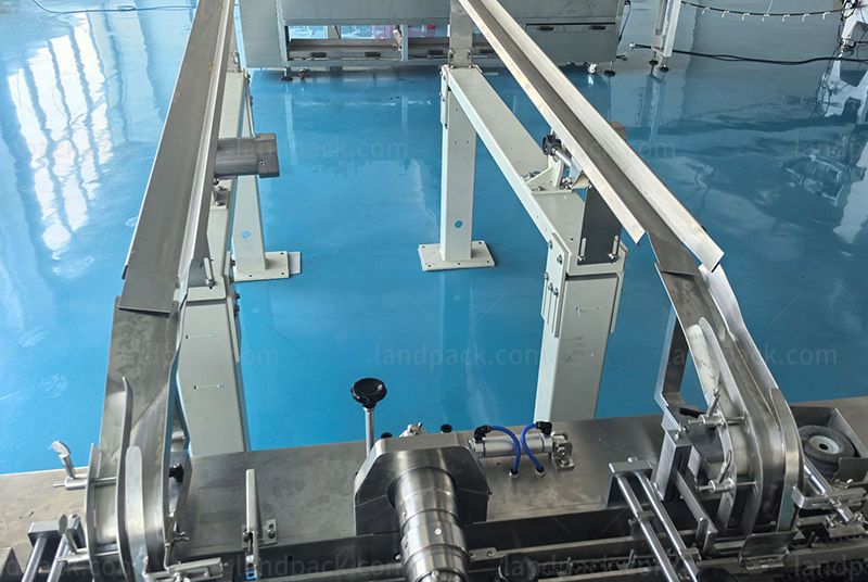 Automatic Sandwich Biscuit Flow Wrapping Machine With Cream Injector