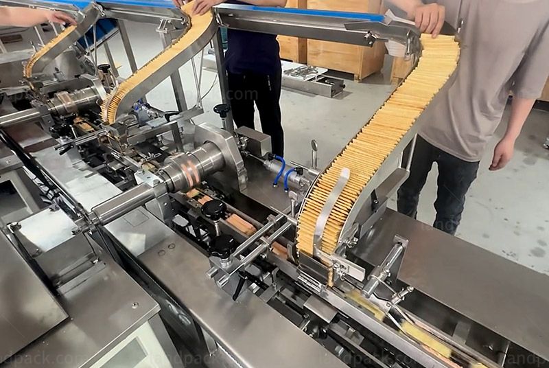 Automatic Sandwich Biscuit Flow Wrapping Machine With Cream Injector
